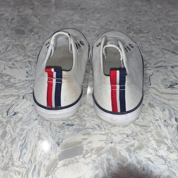 Like new! H&M white slip on sneakers. Size 10.5 - Picture 3 of 7